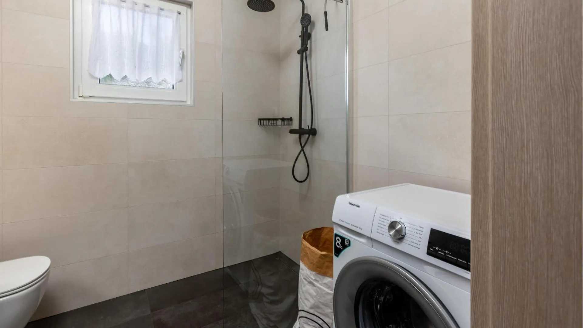 Amazing Apartment In Klenovica With House Sea View Chorvatsko