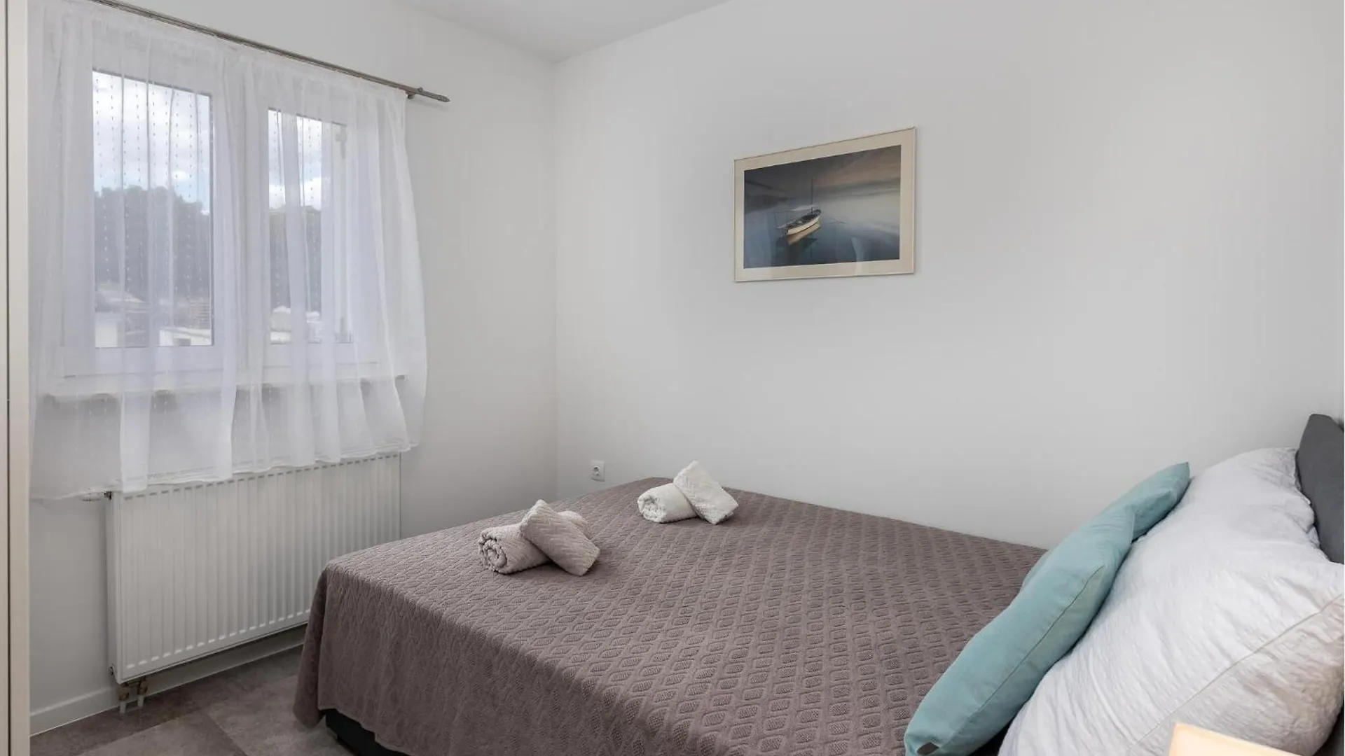 Amazing Apartment In Klenovica With House Sea View