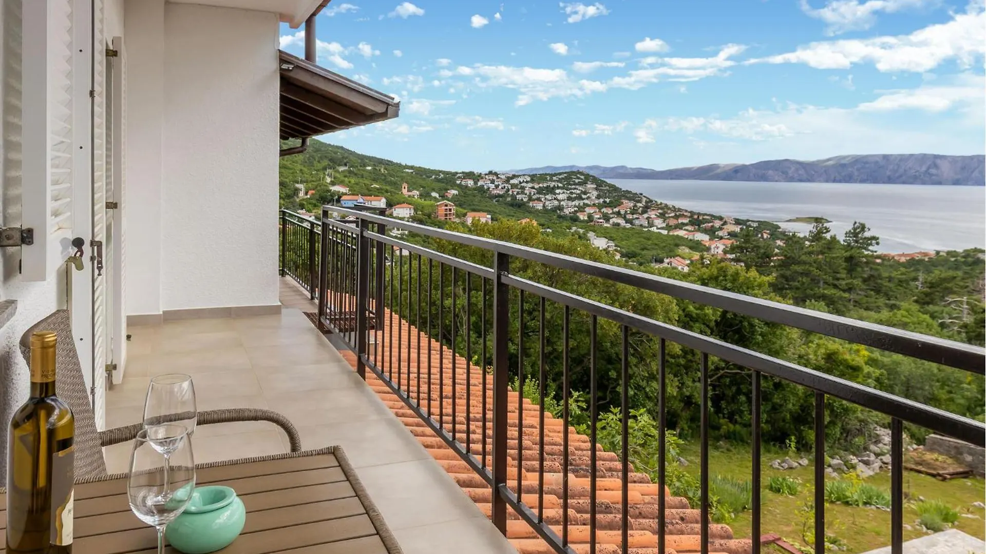 Amazing Apartment In Klenovica With House Sea View Chorvatsko