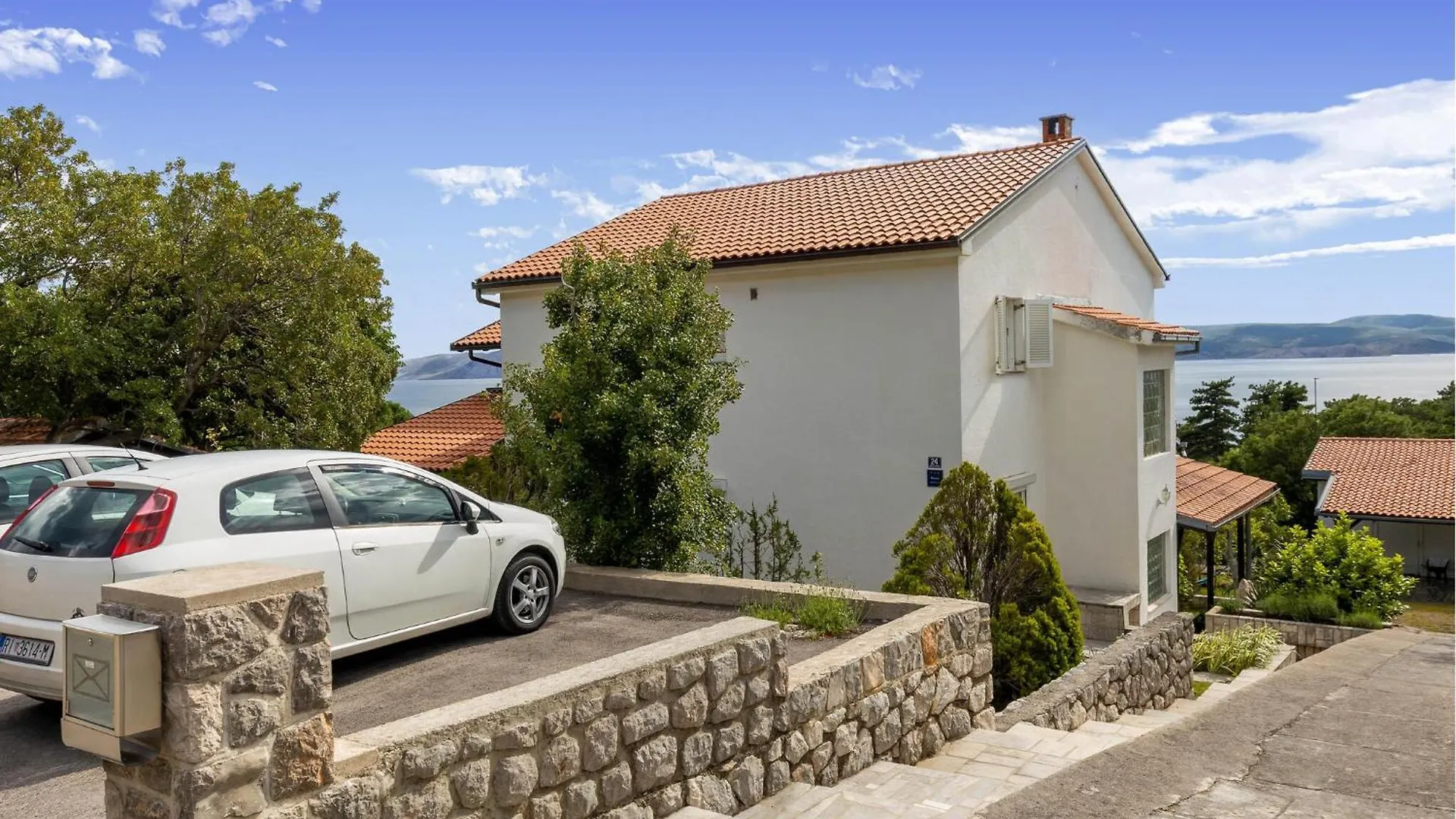 Amazing Apartment In Klenovica With House Sea View