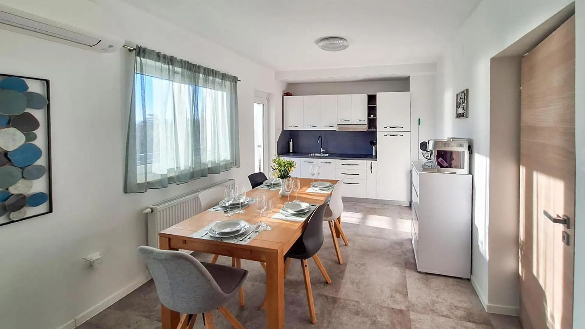 Amazing Apartment In Klenovica With House Sea View