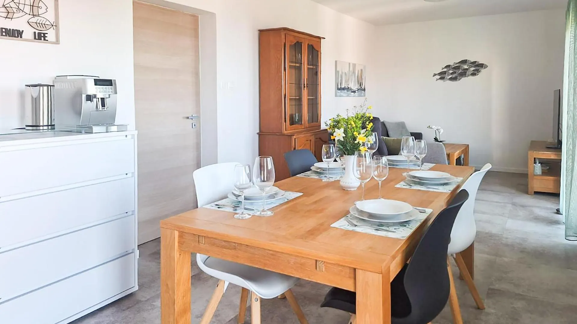 Amazing Apartment In Klenovica With House Sea View Chorvatsko